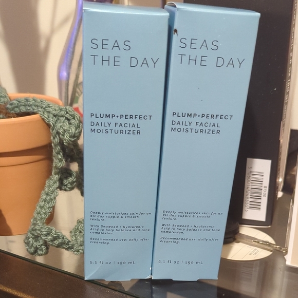Blue Facial Moisturizer - Picture 1 of 4